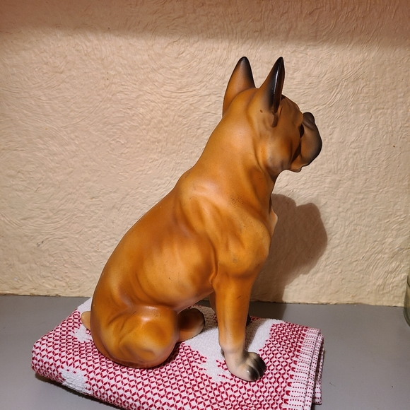 Elegant Ceramic/Porcelain  Boxer - Picture 6 of 10